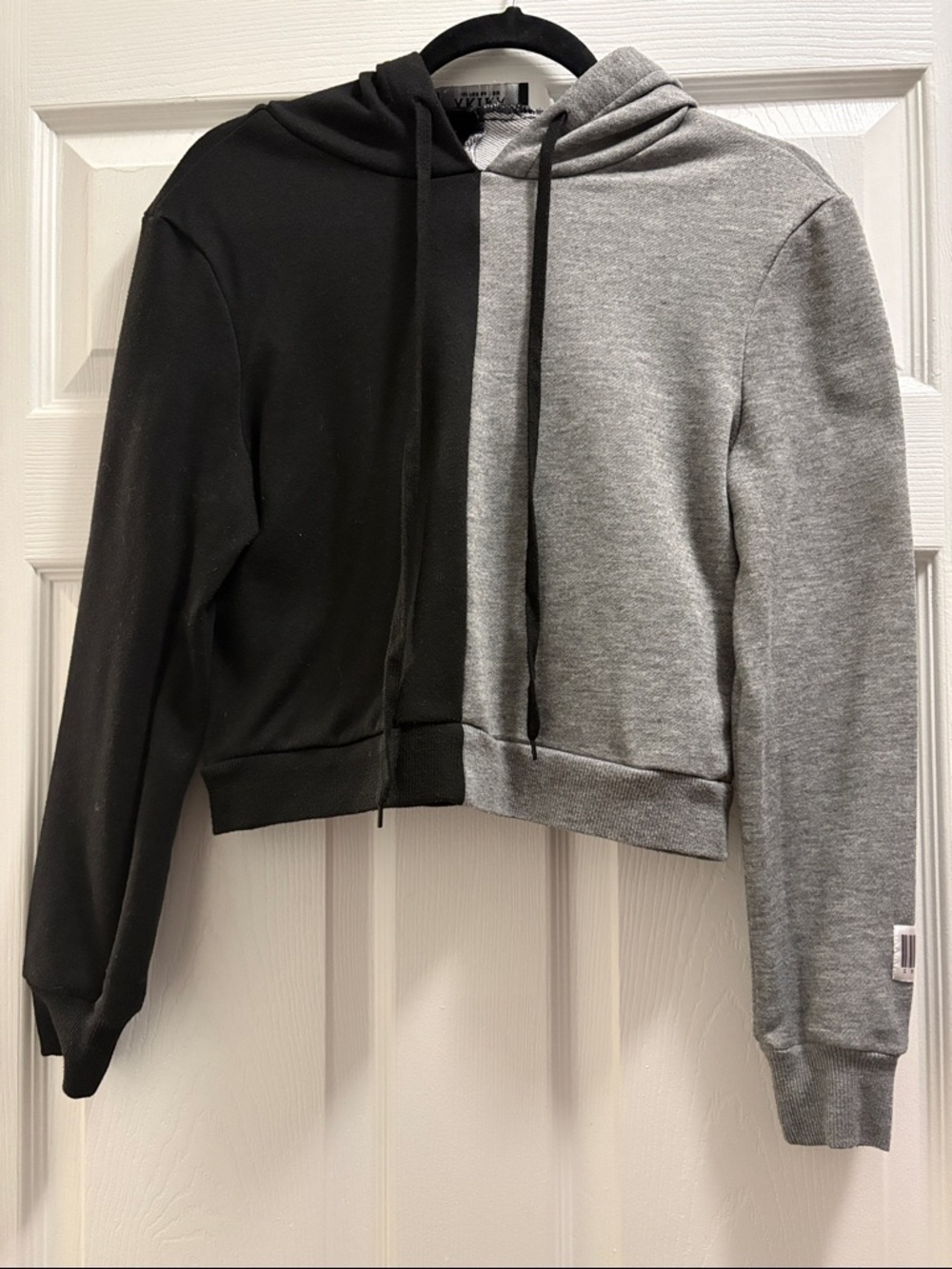 AKIRA Black and Gray Colorblock Cropped Hoodie